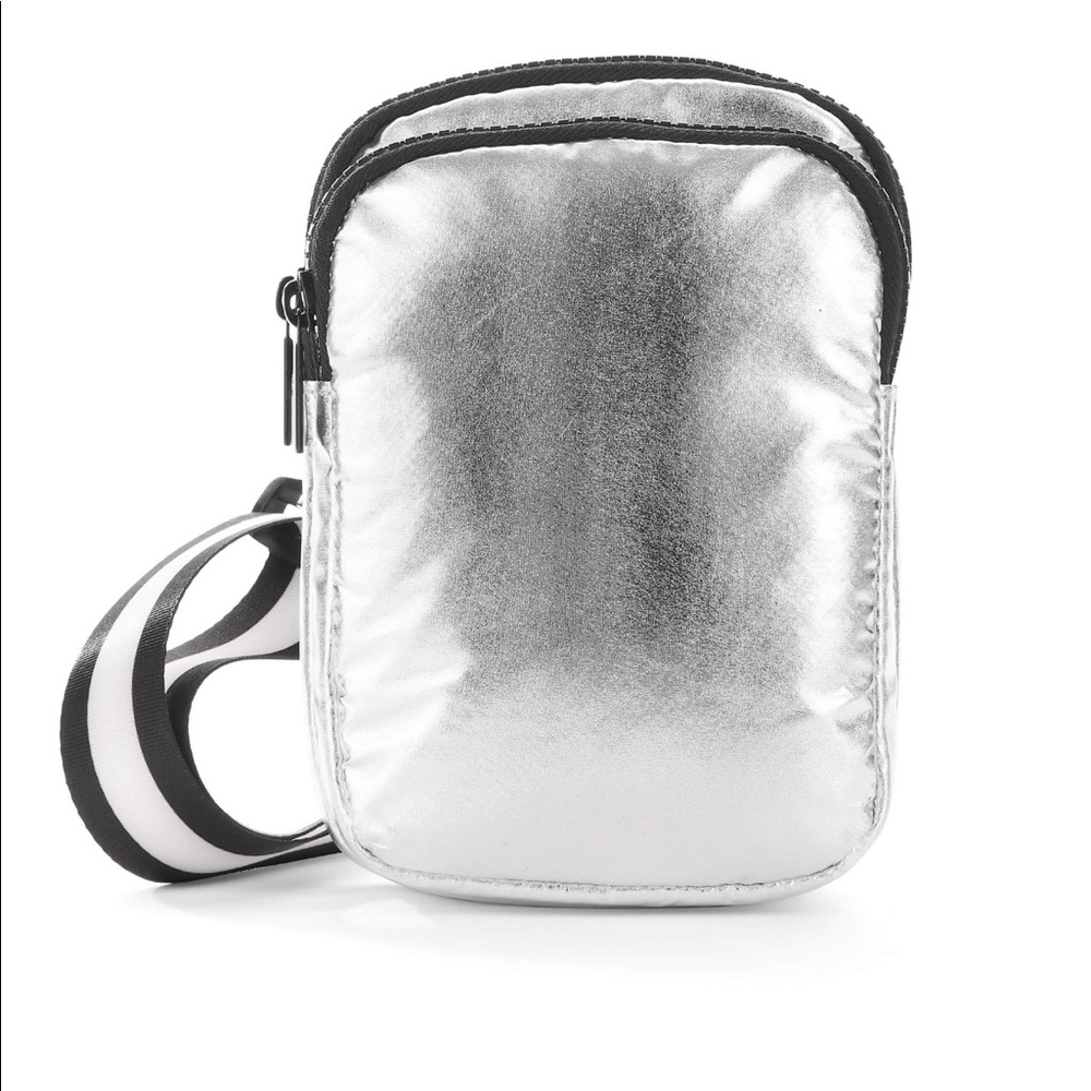 New No Boundaries Silver Metallic/Rainbow Zipper